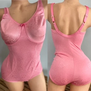 VINTAGE SHAPE WEAR GIRDLE UNDER WIRE BY BALI LIGHT COMPRESSION 36D - Picture 1 of 2