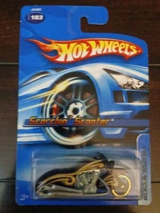 Hot Wheels 2006 Scorchin Scooter Purple  #183. Very Old Classic Bike - Picture 1 of 2