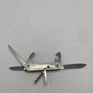 Lot of 2 Victorinox Swiss Army Knives - Camper & Recruit - No Scales - Picture 1 of 14