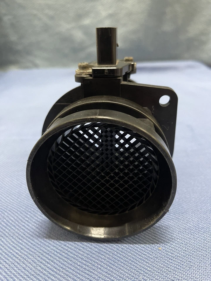Used Original Mass Air Flow Sensor 2008-2013 Audi  Volkswagen 2.0L l4 06J906461B Foto 1 de 4