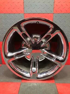  / NICE! ~ 03-06 Chevy SSR OEM 20" (Rear) 20x10 (14P) Chrome Wheel Rim - Picture 1 of 5
