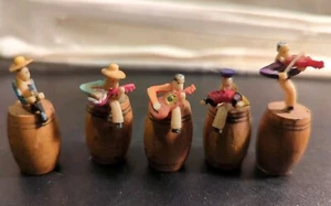 Lote pequeño de 5 músicos de banda de ragtime miniatura de colección en barriles de madera Japón años 40 - Imagen 1 de 9