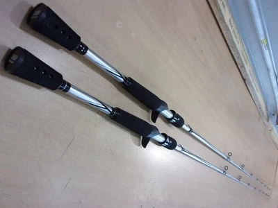 2 ABU GARCIA VENGEANCE CASTING RODS  6 foot 9 inch Medium Heavy power - Image 1 of 4