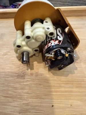 Transmisión sigilosa RC10 RC10T de colección con placa de motor zapatilla cubierta RPM PLUS Foto 1 de 4