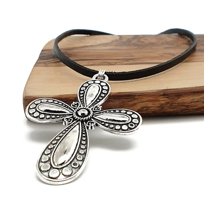 Gothic Cross Necklace Black Leather Cord Large Tibetan Silver Pendant 16" Collar Foto 1 de 4