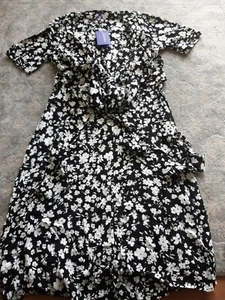 Seraphine Ladies Maternity Dress. Wrap. Nursing. Floral pattern Black Size 8 - Picture 1 of 6