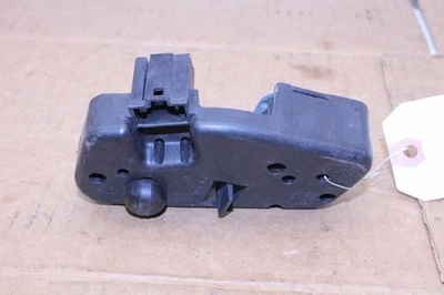 2001-2006 BMW 325i 330i M3 Right Tail Light Bulb Carrier 63218374810 OEM Used - Image 1 of 4