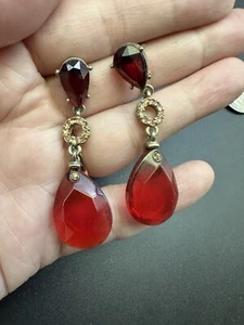 Pendientes piercing colgantes vintage Monet2 acrílico rojo tono dorado todavía a bordo - Imagen 1 de 24