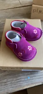 Pipit Flower Embroidered Baby Shoe - Picture 1 of 4