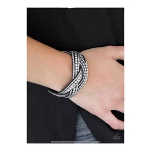 Paparazzi: Bring On The Bling - Black Bracelet - Picture 1 of 2