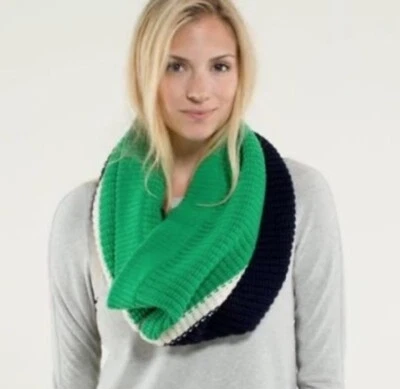 Lululemon Caída Freely Cuello Calentador Bufanda Azul Marino/Verde/Blanco Suéter Lana Merino Foto 1 de 4