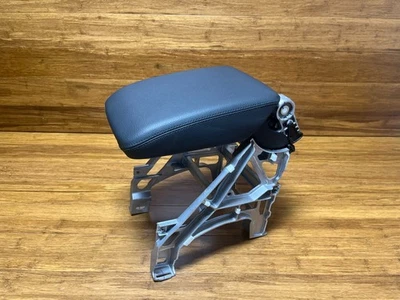 Audi Q5 FY 80A 2018-2025 SUV cuero consola central reposabrazos 80A864283D OEM Foto 1 de 4