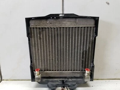 2010 F01/F02 BMW 750i xDrive правая пассажирская сторона вспомогательный радиатор с кронштейном - Изображение 1 из 3