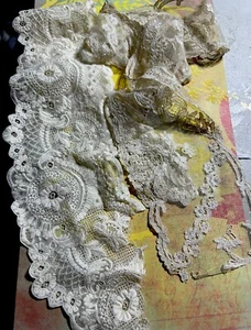 Lace Vtg 2 Panels 24”& 22” - Picture 1 of 3