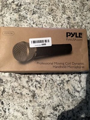 Pyle Professional Handheld Unidirectional Dynamic Microphone - Image 1 of 3