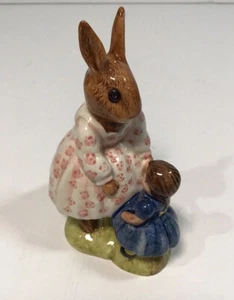 Royal Doulton Dollie Bunnykins Playtime figurine DB8 1972 - Picture 1 of 6
