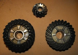 Honda 90 HP 4 Stroke Gear Set Forward & Pinion PN 41140-ZW1-B01 Fits 1999-2006 - Picture 1 of 2