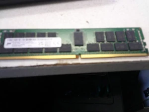 Micron 32GB 2RX4 PC4-3200AA-RB2-12 ECC Speicher MTA36ASF4G72PZ-3G2R1VI - Bild 1 von 1