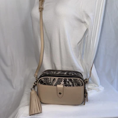 Bolso Bandolera Spartina 449 Estampado Negro Lino y Cuero Tostado Bohemio Nuevo con Etiquetas $168 Foto 1 de 4