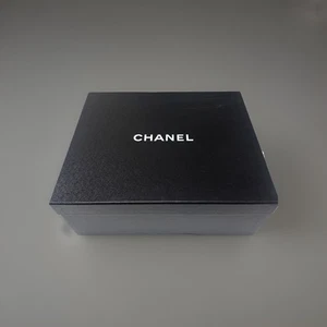 Chanel Scatola Vuota 12x10x5 in Tessuto Nero Portaoggetti Regalo (0980) - Foto 1 di 11
