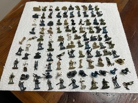 Lot Of Micro Machines Soldier Lot