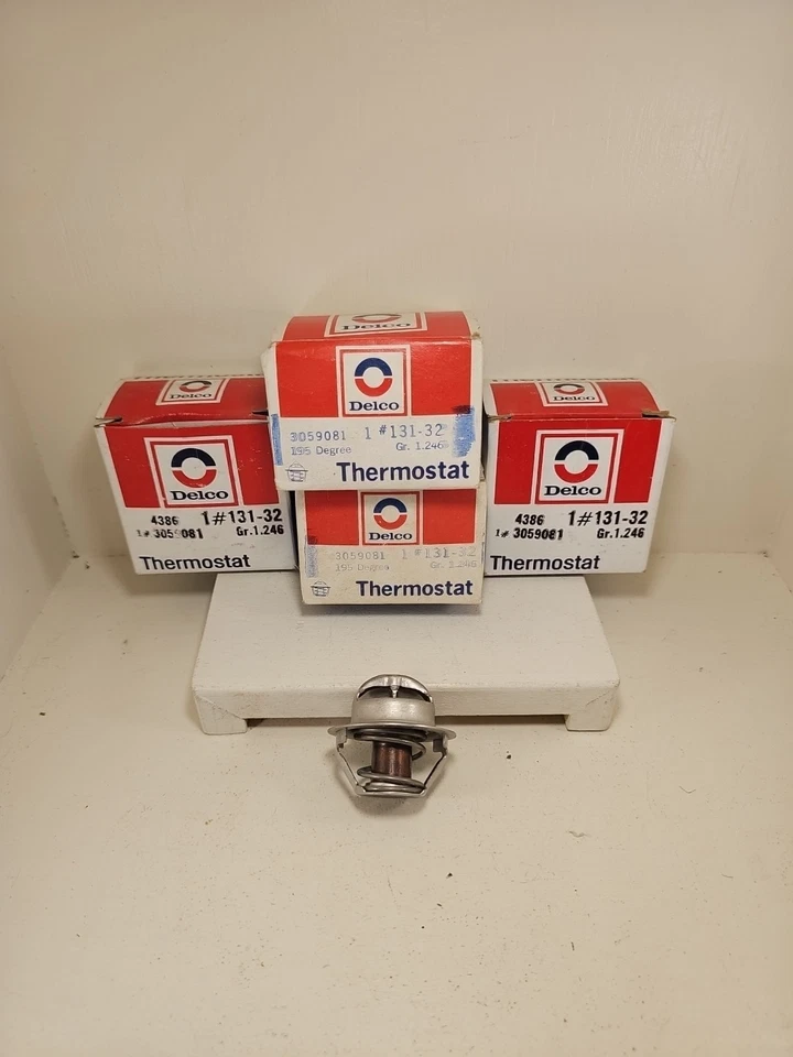 Новый из старых запасов лот из 4 оригинальных термостатов GM DELCO 3059081 1982-90 BUICK OLDS CHEVY CADILLAC - Изображение 1 из 4