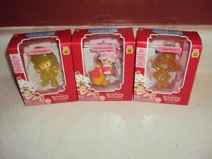 STRAWBERRY SHORTCAKE WITH ORANGE & LEMON CHASE LOT 3 CHEEBEE 3" SENTED FIGURES - Picture 1 of 1