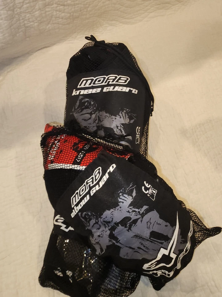 Alpinestars moab shin and knee guards.Alpine stars elbow guards both are New  - Image 1 of 4
