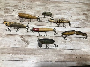 7 Vintage antike Fred Arbogast Jitterbug Heddon Barrakuda Angelköder - Bild 1 von 24