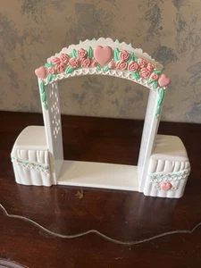 Fisher Price Loving Family Wedding Arch 1999 Musical - Picture 1 of 4