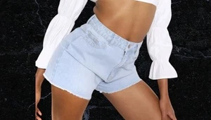 BNWT Boohoo Tall High Waist Frayed Denim Shorts Size 10 - Picture 1 of 1