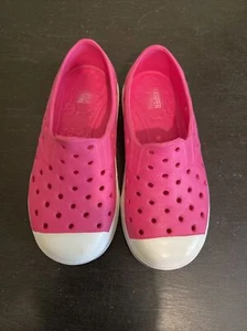 harper canyon perforated slip On Girls shoes Sz 8 EUC - Picture 1 of 10