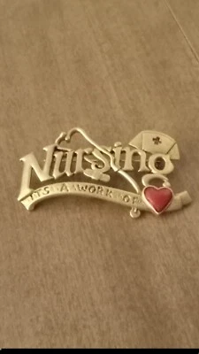 Broche prendedor Danecraft Nursing Is A Work Of Love Foto 1 de 4