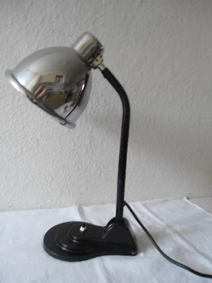Bauhaus Schreibtischlampe  Kult Lampe  original aus der Zeit funktioniert - Bild 1 von 4
