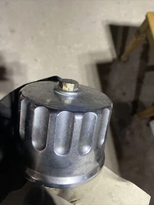 Cubierta de filtro de aceite de motor Honda Goldwing 1100 1983 con cromo 4756 Foto 1 de 4