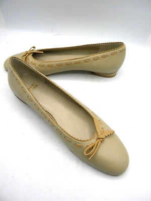 Zapatos planos de ballet sin cordones de cuero arena STUART WEITZMAN talla 8 N usados una vez Foto 1 de 4