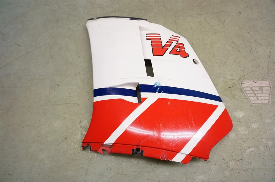 Yamaha RZ500 RZ 500 RZV500 RD500LC 1985 LC RD500 RZV RD *2676 carenado izquierdo  Foto 1 de 4