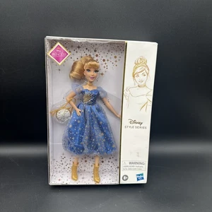 Disney Ultimate Princess Celebration Style Series #11 Muñeca Cenicienta 12" - ¡NUEVA! - Imagen 1 de 8