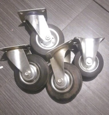 4 RUOTE A FORCELLA IN GOMMA RICAMBIO PIASTRA 100X85 CON PERNO FILETTATO - Immagine 1 di 3