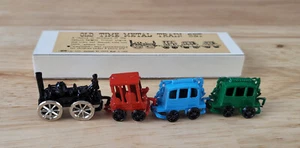 Puppenhaus ALTE ZEIT METALL ZUG SET Shackman Sammler Miniatur 4 Stück Neu in Verpackung - Bild 1 von 4