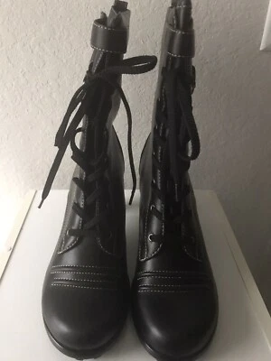 Women’s Bakers Hogan Black Lace Up Boot Size 9 - New - Image 1 of 4