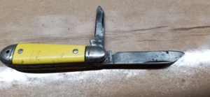 Vintage COLONIAL 2-Blade Mini Tiny Pocket Knife w/ Yellow Handle - Picture 1 of 4