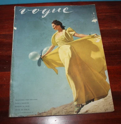 VOGUE August 1938 Vintage fashion magazine - Image 1 of 4