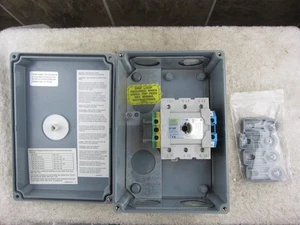 Hubbell HBLDS6 3P 60A 600V Disconnect Switch, Used - Picture 1 of 9