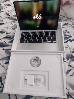 APPLE MACBOOK AIR  13in  M4 - 2025 256GB- 16GB RAM - Model A3240 Unused - Image 1 of 2