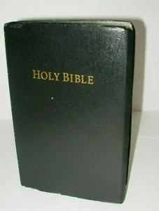 Holy Bible King James Thomas Nelson Publishers Dictionary & Concordance New - Picture 1 of 5