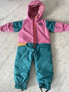 NEU Patagonia Baby 6-12m Schneehaufen Einteiler Schneeanzug Thermo Kapuze rosa blau - Bild 1 von 5