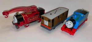 Trackmaster Thomas Zugfreunde Harvey, Toby und Affe Dschungel Thomas 3 Stück - Bild 1 von 8