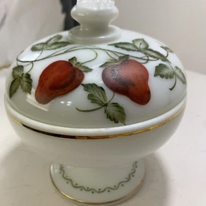 RARE-Vintage Fenton CHARLETON hand painted Strawberries footed lidded dish - Picture 1 of 6