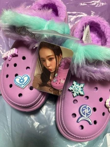 AESPA GISSELE X Crocs Stomp Lined Clog Photo Trading Card Official 23㎝-Size F/S - Picture 1 of 10